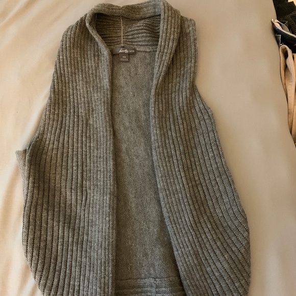 Forever 21 Sweater Cocoon Vest - Picture 1 of 5